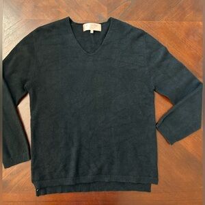 SCANDAL ITALY Classic Black V-Neck Sweater for 52% viscose 26% pbt 22% nylon